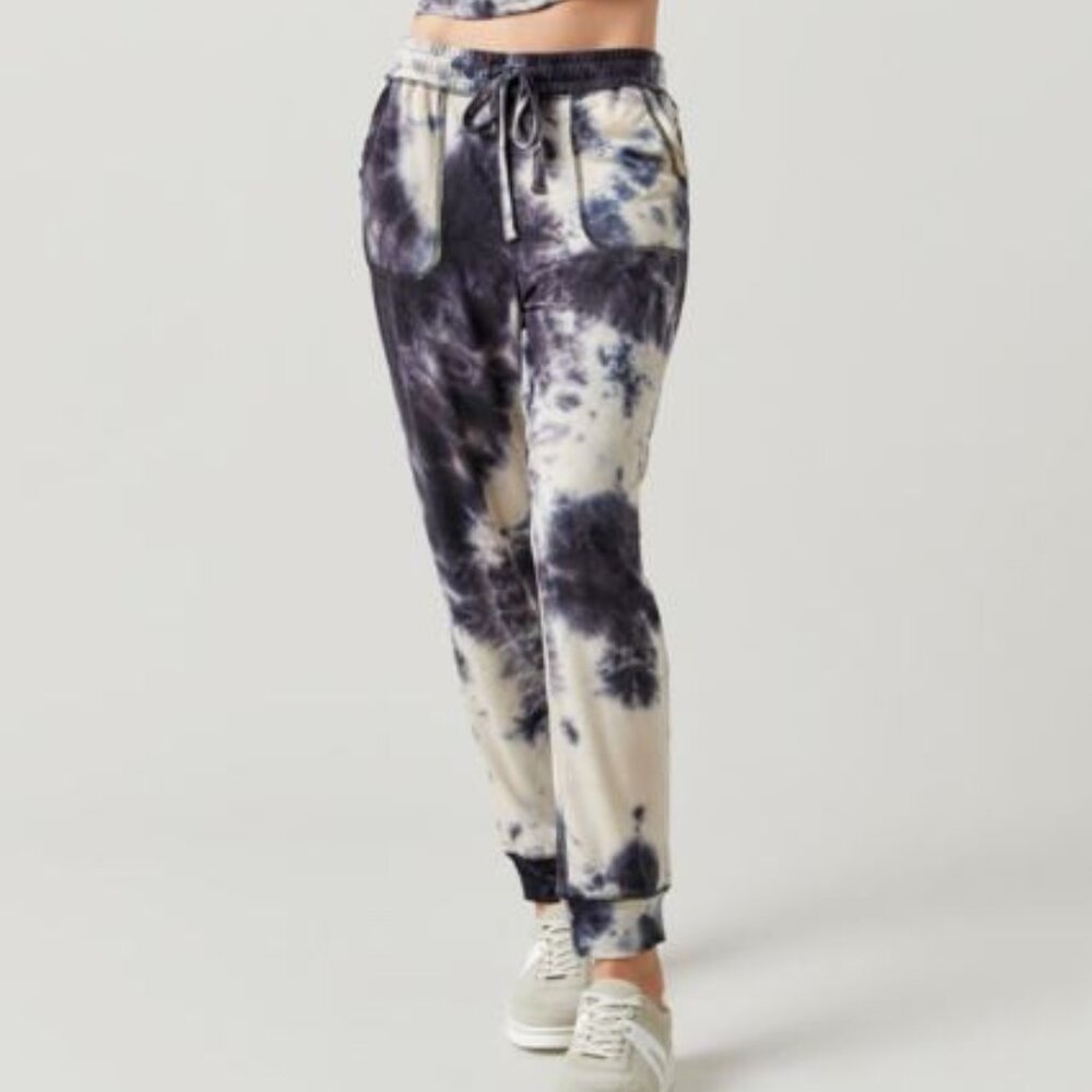 NWT Francesca's collection Pamela Tie Dye High Rise Sweat Pants Blue